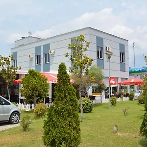 Alpet 3*, Rinas Albania